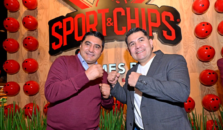 Érick Terrible Morales y Marco Antonio Barrera. Foto: CORTESÍA WBC