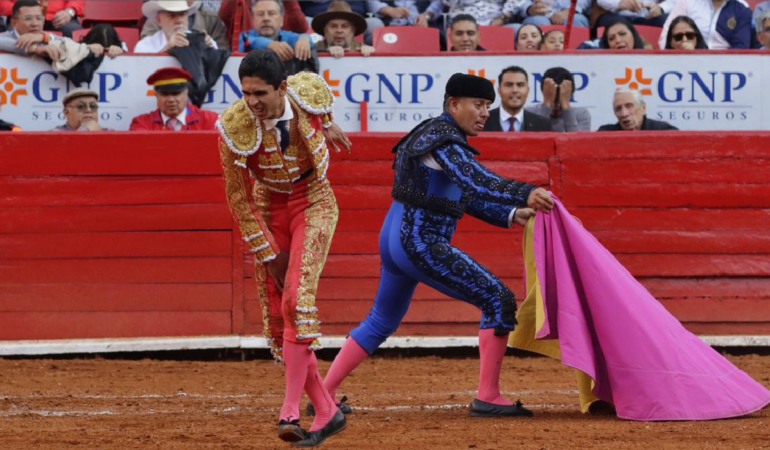 El torero Héctor Gutiérrez fue dado de alta tras recibir fuerte cornada