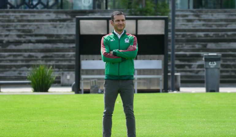 Jaime Lozano contento con que el Azteca tengan el partido inaugural. Foto: Cortesia