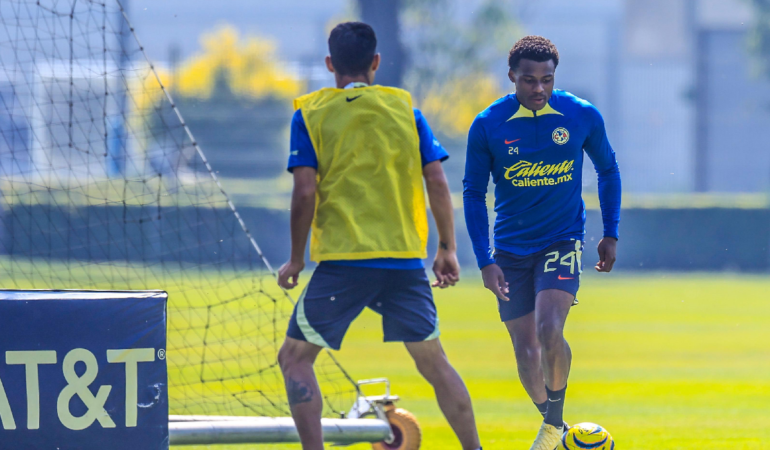 Javairo Dilrosun ya jugó con el América / Foto: Luis Garduño