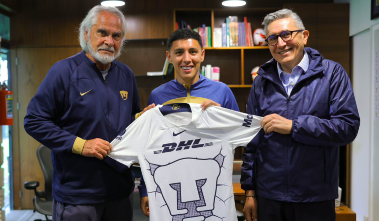 Leo Suárez ya es de Pumas y así fue presentado. FOTO: CORTESÍA