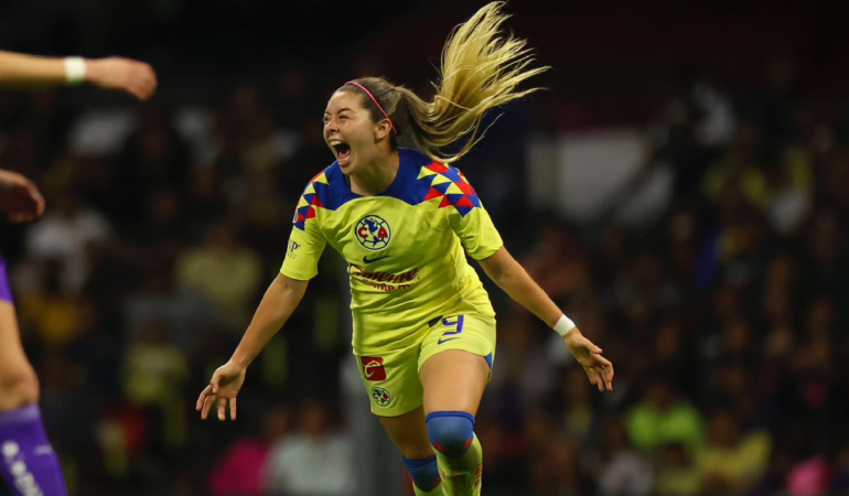 Martínez celebró ser la máxima goleadora con anotación ante Rayadas / Foto: Ramón Romero