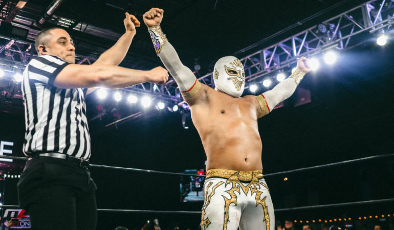 Místico y el equipo CMLL invitaron a Jon Moxley a enfrentarlos en la Arena México / Foto: @CMLL_OFICIAL