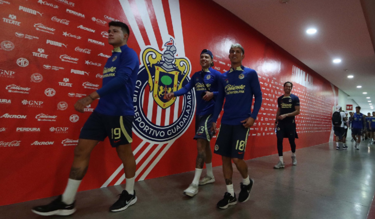 América arribo al estadio Akron. Foto: Erik Estrella