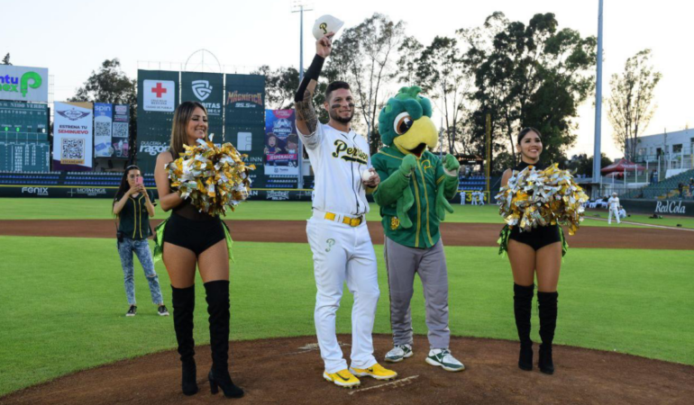 Danny Ortiz es de los jugadores más ovacionados en el Nido Verde / Cortesía Pericos de Puebla