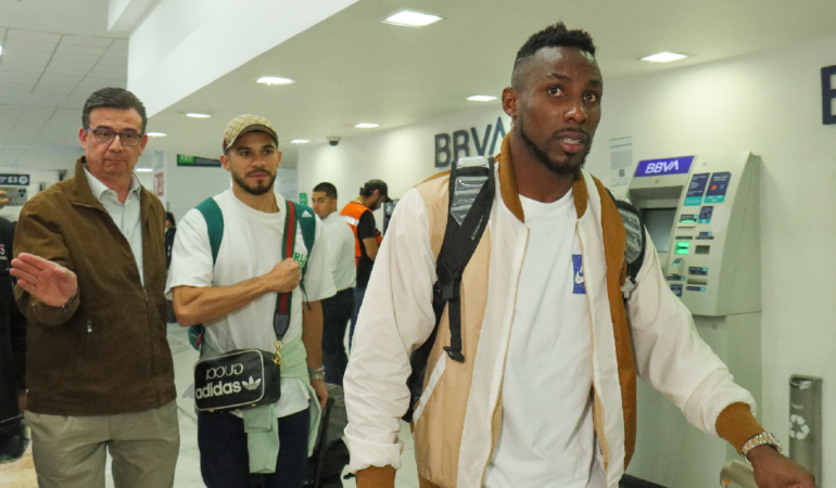 Los jugadores del Tricolor regresaron a la CDMX en silencio. Foto: Oswaldo Figueroa