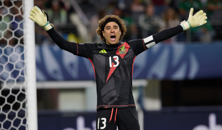 Ochoa saldría de la Salernitana a fin de temporada / Foto: Mexsport