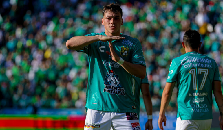 Federico Viñas impulsó la victoria de León. FOTO: Mexsport