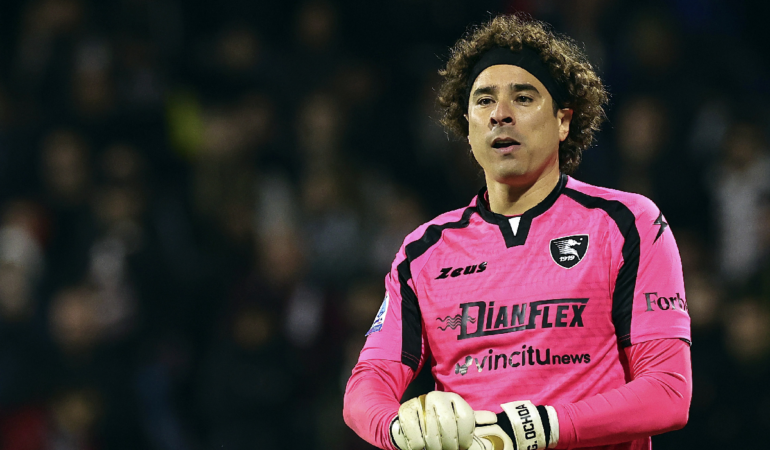 Memo Ochoa no fue convocado con el Salernitana / Foto: Reuters