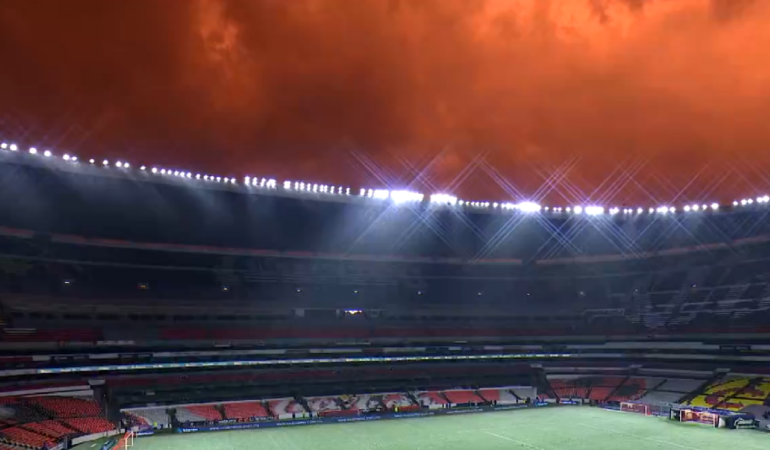 El Cielo Rojo en el Estadio Azteca provocó emoción en la afición / Foto: Cortesía Club América Femenil