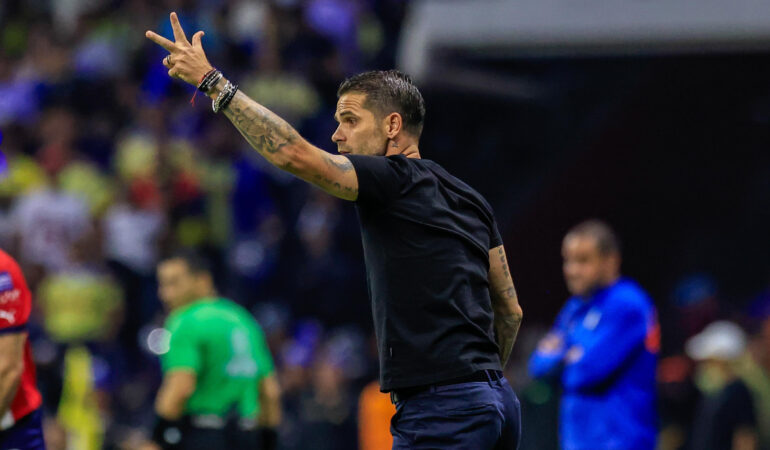 Fernando Gago piensa en la siguiente temporada. FOTO: Luis Garduño | ESTO
