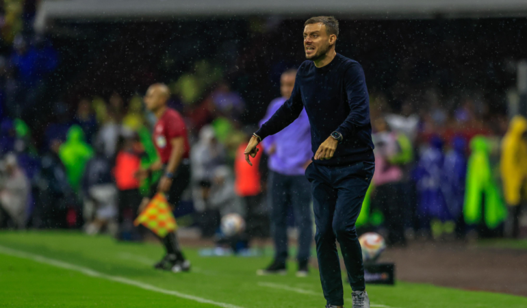 Martín Anselmi se unió a la lista de técnicos que perdieron finales con América / Foto: Luis Garduño