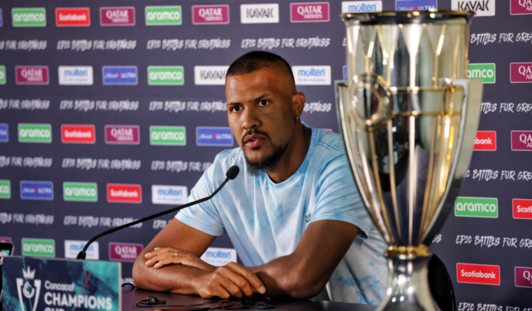 Salomón Rondón cuenta con cuatro títulos en su Palmarés / Foto: Ramón Romero