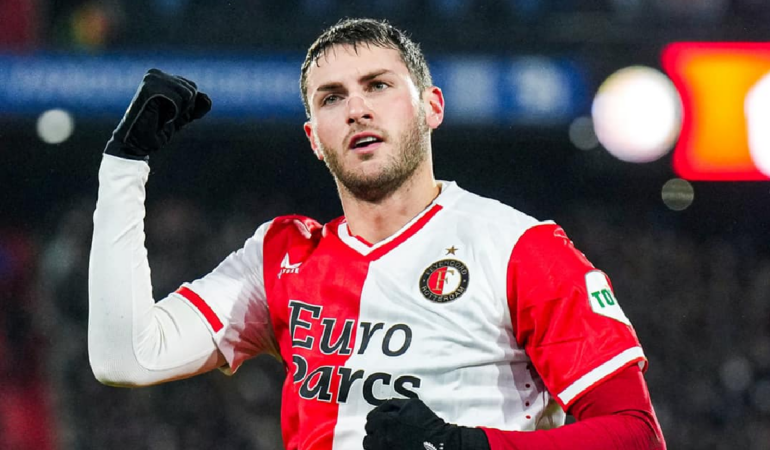 Santi Giménez apunta a emigrar a un club más grande / Foto: Cortesía Feyenoord Rotterdam