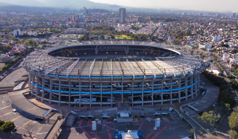 Gianni Infantino espera un espectacular Estadio Azteca para el 2026 / Foto: Luis Garduño