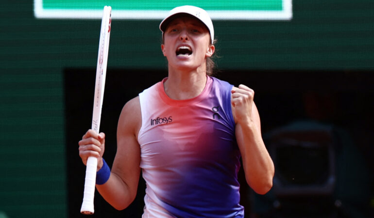Iga Swiatek nuevamente disputará la final de Roland Garros. FOTO: Reuters