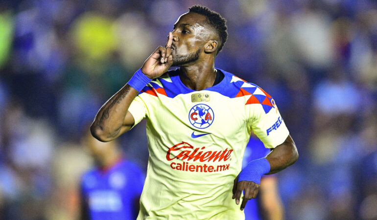 Julián Quiñones se va del América rumbo a Arabia. FOTO: Mexsport