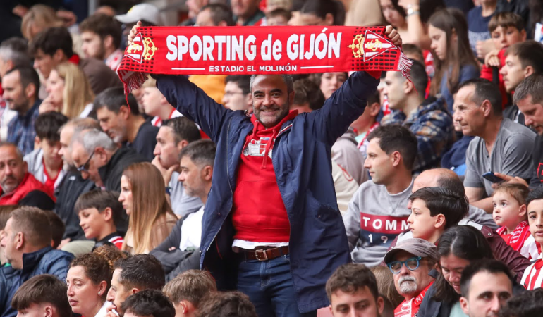 Los aficionados están ilusionados con el ascenso / Foto: @RealSporting
