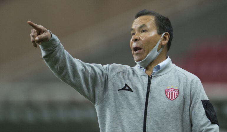 Profe Cruz vio una falta de preparación del Tricolor. FOTO: Mexsport