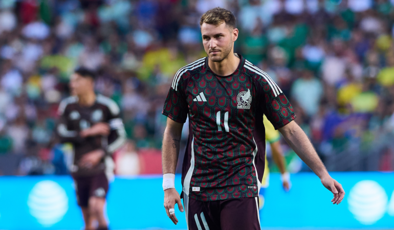 Santi Giménez no anota con México desde hace casi un año / Foto: Mexsport