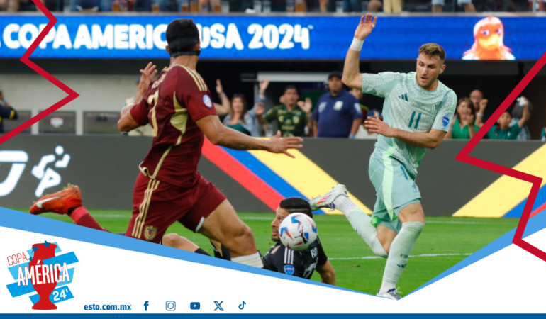 Santiago Giménez tuvo la oportunidad de jugar como titular en la Copa América 2024. Foto: Oswaldo Figueroa/ENVIADO