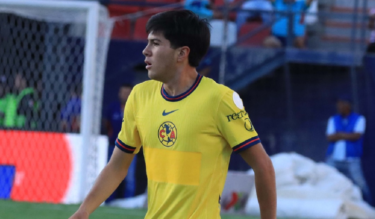 Diego Reyes debutó con una camiseta sin patrocinadores / Foto: Erik Estrella