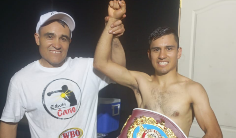 Edwin Cano retuvo su título mundial de la Organización Mundial de Boxeo. Foto: Cortesía Team Cano