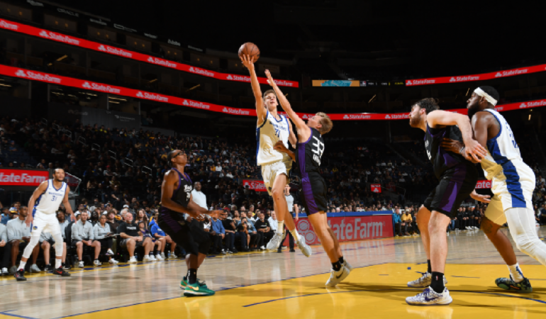 La NBA cerró un acuerdo millonario para sus transmisiones de partidos / Foto: AFP