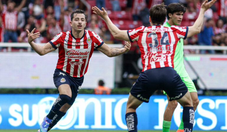 Alan Mozo hizo un golazo ante los Bravos de Juárez. FOTO: David Tamayo | El Occidental