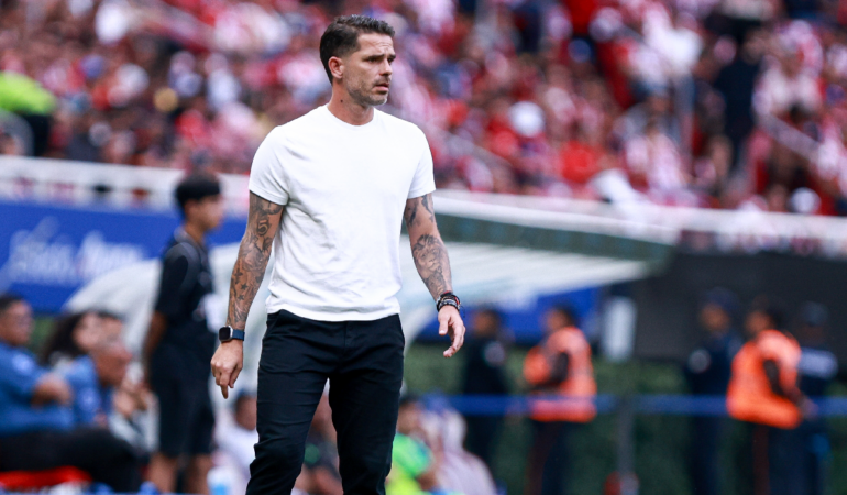 Fernando Gago tiene en quinto lugar a Chivas foto_ Mexsport