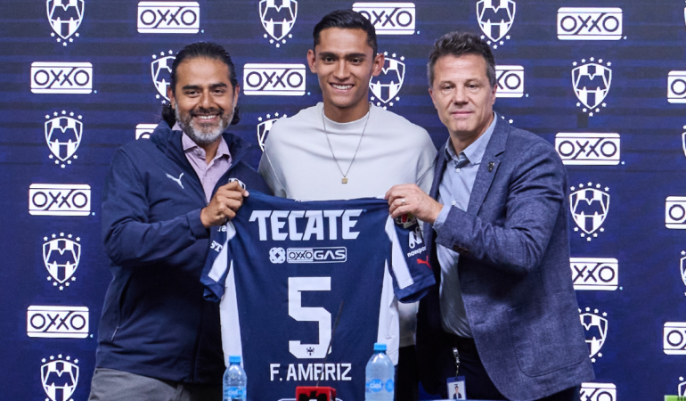 Fidel Ambriz es nuevo jugador de Rayados foto- Mexsport