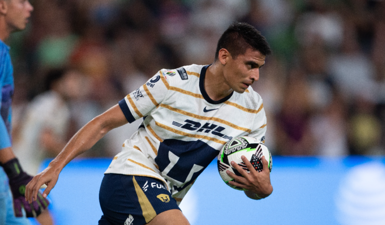 Guillermo Martínez reconoce el compromiso que representa jugar en Pumas / Foto: Mexsport