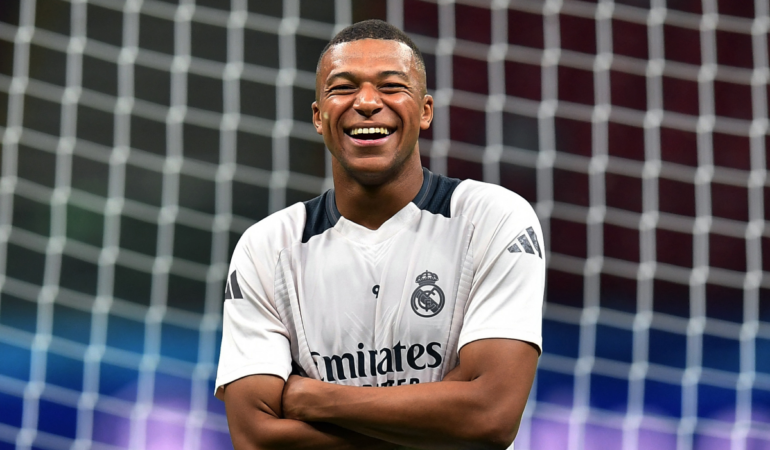 Kylian Mbappé será titular en su debut con el Real Madrid / Foto: Reuters