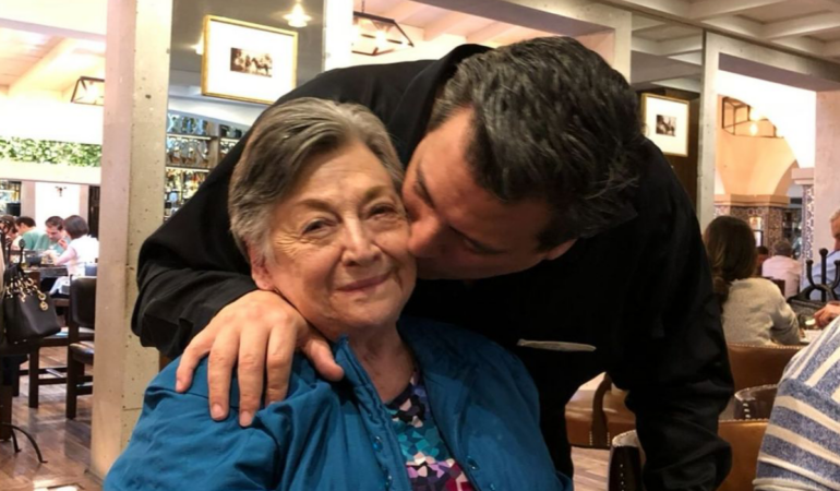 Mauricio Sulaimán despidió a su madre