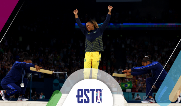 Rebeca Andrade logró que Simone Biles se arrodillara ante ella / Foto: Reuters