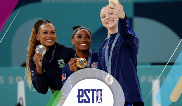 Simone Biles y las gimnastas suelen ser de baja estatura / Foto: Reuters