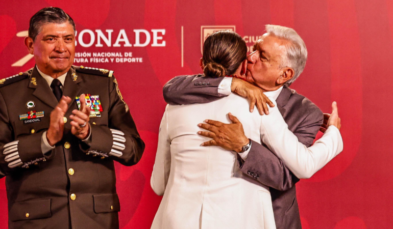 AMLO reconoció que Ana Gabriela Guevara no se dejó intimidar por las críticas / Foto: Luis Garduño