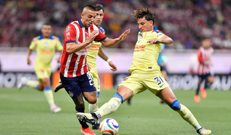 América y Chivas se verán las caras nuevamente en el Clásico Nacional. Foto: Mexsport
