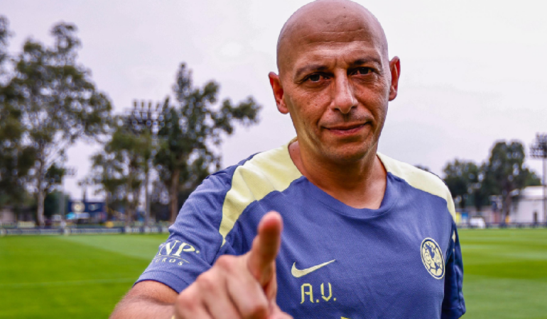 Ángel Villacampa asegura que el América solo piensa en ganar campeonatos / Foto: Luis Garduño