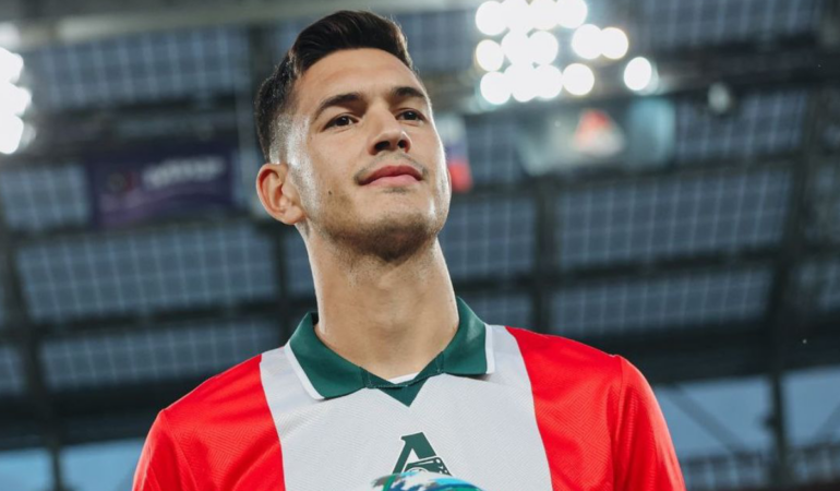 César Montes se quedó en la banca en victoria del Lokomotiv / Foto: IG César Montes