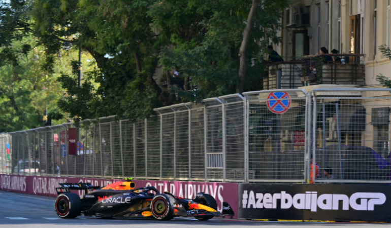 Checo Pérez no pudo subir al podio de GP de Azerbaiyán. Foto: AFP