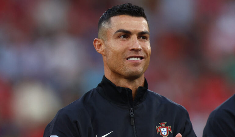 Cristiano Ronaldo anota su gol 900 ante Croacia. FOTO: Reuters