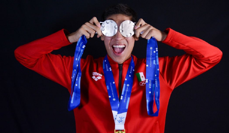 Diego Villalobos ya es multimedallista en natación artística / Foto: Instagram Diego Villalobos