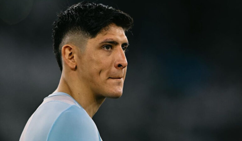 Edson Álvarez se quedó cerca de ser jugador del Chelsea. FOTO: Ig @edsonnalvarez