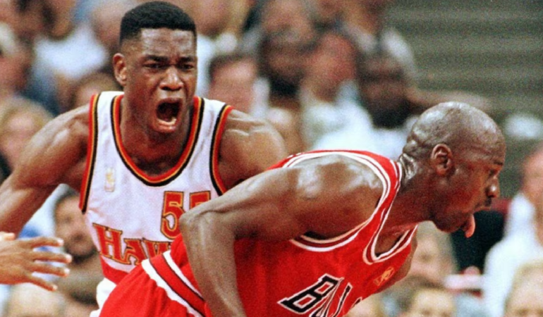 Jordan siempre fue retado por Mutombo, ambos se hicieron mejores juntos / Foto: Cortesía NBA