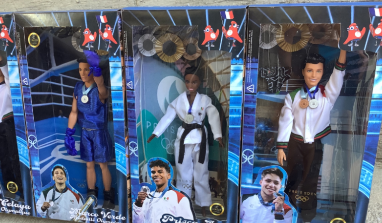 Los medallistas olímpicos de París 2024 fueron hechos muñecos tras ganar en los Juegos Olímpicos. Foto: @minimua.mx