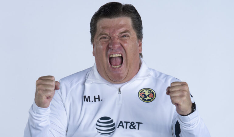 Miguel Herrera tuvo una paternidad importante como DT de América sobre Pumas. FOTO: Mexsport