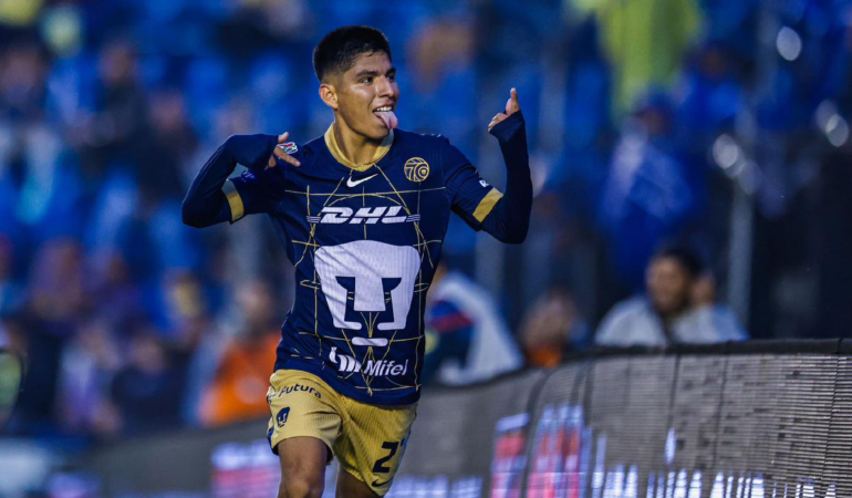 Piero Quispe le dio la victoria a Pumas frente al América foto_ Luis Garduño
