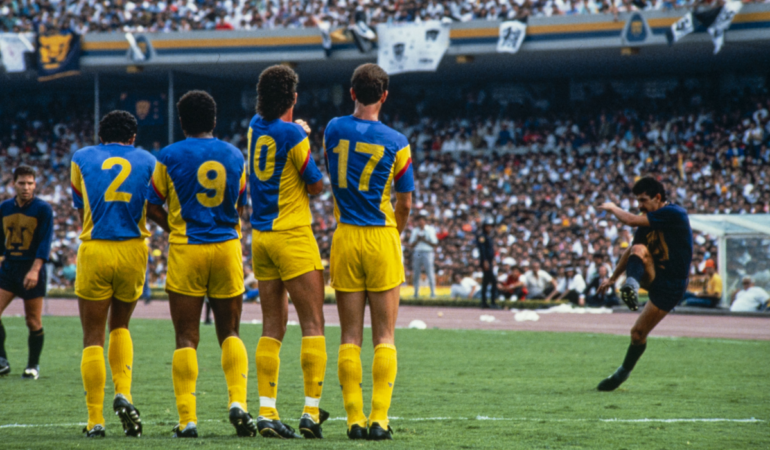 Pumas y América se enfrentaron en la final de la 90-91 / Foto: Mexsport