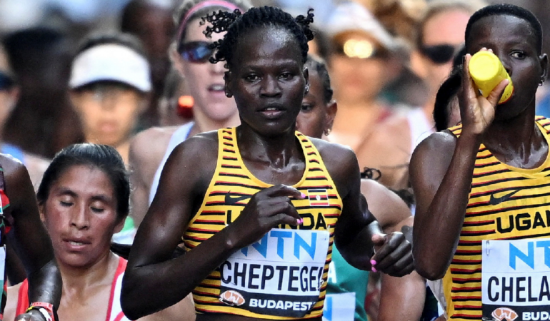 Rebecca Cheptegei falleció víctima de que su pareja la atacó con fuego / Foto: Reuters